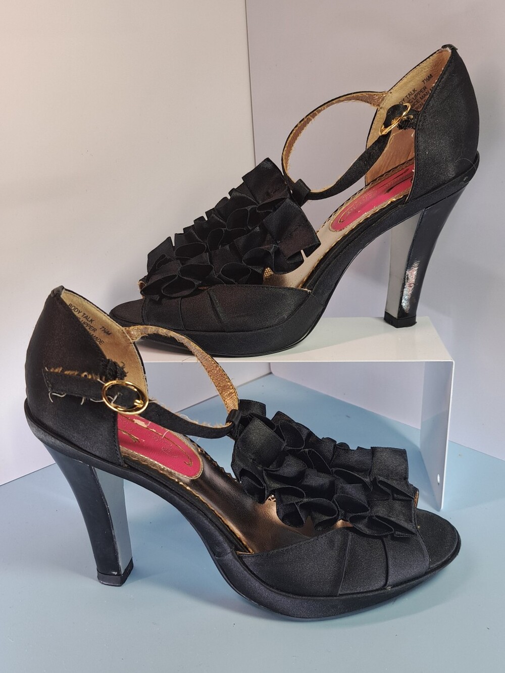 Poetic License BODY TALK Black Ruffle Peep-Toe Ankle-Strap Heels 7.5